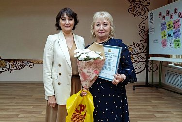 Депутаты поздравили учителей